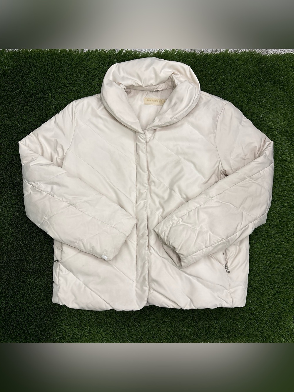 Vintage Kenneth Cole New York Off-White Puffer Jacket